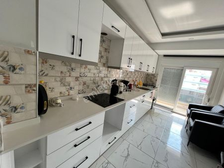 Yenigünde Sıfır Binada Katta Ebeveyn Banyolu Şık 2+1