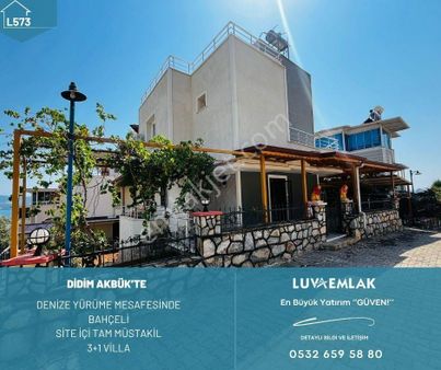 Didim Akbükte Panoramik Deniz Manzaralı Merkezii Konumda Site İçi Müstakiil Villa