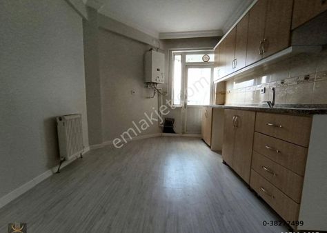 Poyraz Emlaktan Emek Mahallesi 2.arabacılar Bulvarı Üzeri 2+1 100 M² Satılık Daire