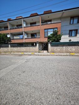 Erenlerde Satılık Genış Kullanımlı Ve Arsa Paylı Bahçe Dubleksi