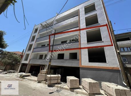 Sırabademler Mahnde Arakat Fırsatı Yeni, Modern