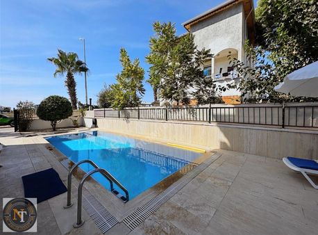 Kiralık Özel Havuzlu Villa