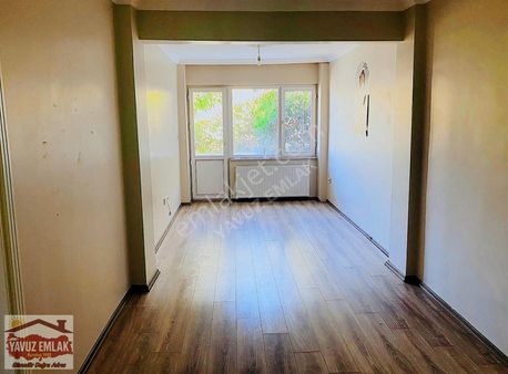 Beşiktaş Muradiyede İçi Sıfırlanmış Masrafsız Balkonlu 2+1 Daire