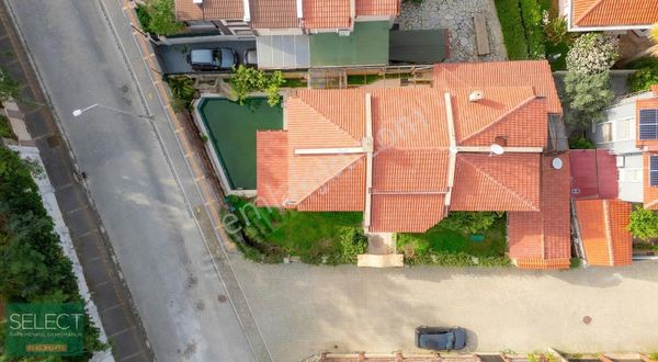 Marmaris Armutalan'da Tam Müstakil Havuzlu Villa