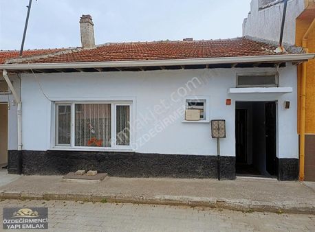 Özdeğirmenci Yapı-emlaktan Satılık Müstakil 2+1 Ev