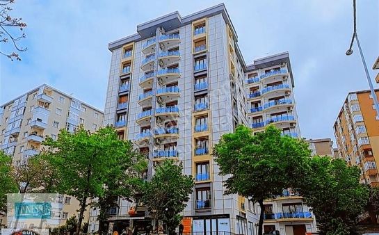 Nesrin Emlak'tan Yeni Binada Cadde Üzerinde Ebeveyn Banyolu 3+1