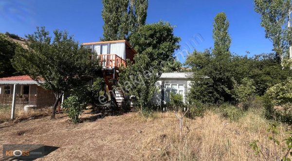 Cayirbaginda Balıkçı Dedenin Sokaginda Bahçe Evimiz Satılıktır