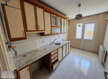 Buca Akıncılar Mah. Adli Tıp Kurumu Civarı 2+1 Satılık Daire