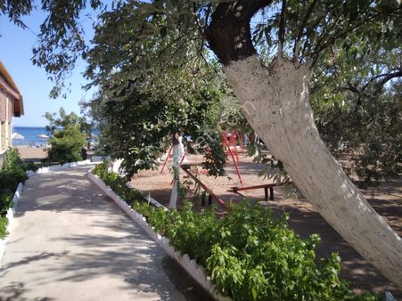 Küçükkuyu Ahmetçe Assos Sahil Yolu Kumbağ Mevkii Yasal Müstakil Ev Eşsiz