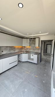 Tramvay Dibinde 2+1 Katta Herşeyi Ayrı Ebeveyn Banyolu Sıfır Daire