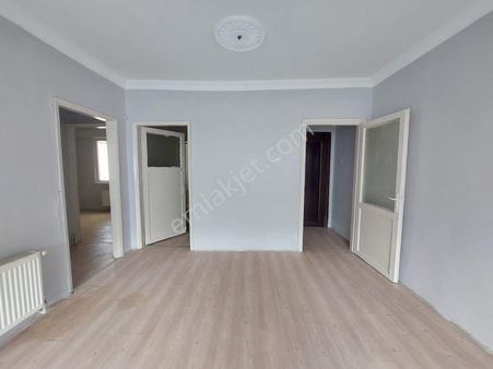 Recep Ümit Emlak'tan Işıklar Mahallesinde Geniş Ferah 2+1 Satılık Gerçek Fırsat Daire