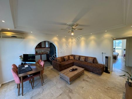 🏡 Alanya – Mahmutlar’da Eşyalı 4+1 Dubleks Daire Satılık!