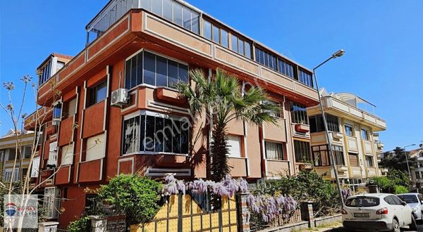 Florya Basınköy 'de Satılık 4+1 240 M2 Dublex Lüx Villa Daire