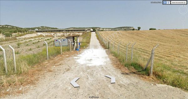 Selendi Yukarıtefen Çiflik Yapımına Uygun Asvalt Yola Cephe Satılık Tarla