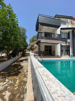 Aydın Didim Altınkum Mahallesi 3+1 Açık Mutfak Müstakil Havuzlu Villa Denizde 400 Metre