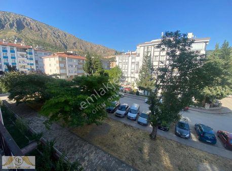 On Evlerde Satılık Ara Kat Bakımlı 3+1 Daire