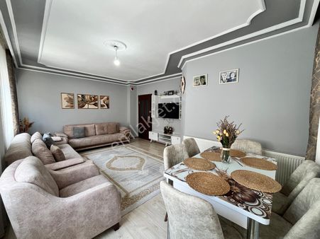 3+1 Mevlana Lokanta Arkası D.gazlı Ayrı Mutfak Otoparklı