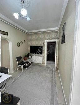 Baron Dan Şehrin Merkezinde Bakımlı 2+1