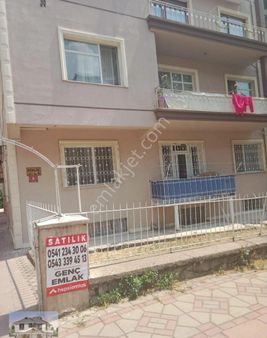 Genç Emlaktan Aydınlıkevlerde Merkezde Full Yapılı Ara Katta 4+1 Daire