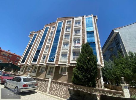 Erenler Mahallesinde 2+0 Dubleks Teraslı Çift Daire