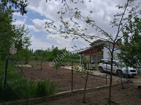 Uzman Emlaktan Gevrekli Mah.de Satılık Bahçeli Bağevi