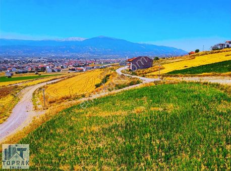 İnegöl Villalar Bölgesi'nde 300 M² Manzaralı Arsa!