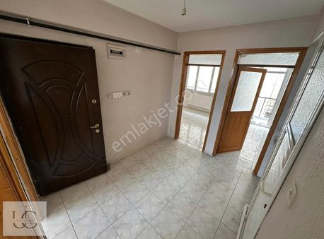 Bozyaka Cadde Üzerinde 2+1 Doğalgazlı 110 M2 Arakat