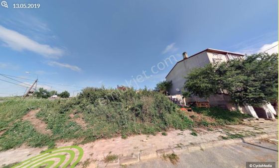 Arnavutköy Taşolukta Satılık Arsa , 325 M2 Yolu Var Merkezde Evlerin Yakını