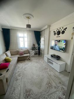 Ayvaz Gayrimenkul Bağcılar Barbaros Mahallesinde Satılık 1+1 Daire