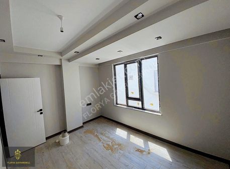 Batıkent Muhteşem Konumda Ebeveyn Banyolu Satılık Daireler