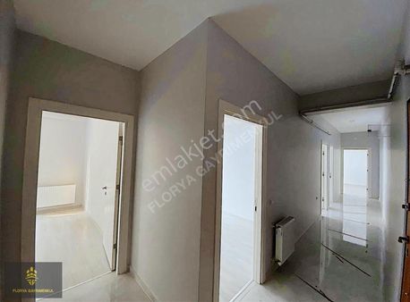 Çamlıca Mah Behcet Nctgül Cad Yakını Özel Garajlı 3+1 Daire