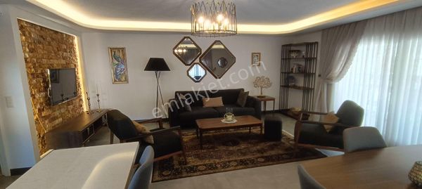 Kuşadası, Merkezde Yabancıdan Satılık Rezidans