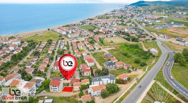 Komple Deniz Manzaralı Plaja Yakın Bitişik Nizam Satılık Arsa