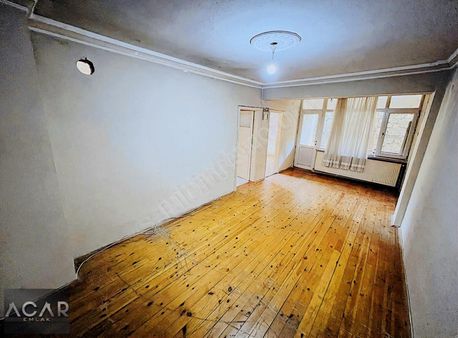 Acar Emlaktan 3+1 Cadde Üzeri Ara Kat Süper Konumda Satlık Daire