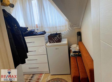 Bahçelievler 6+2 Geniş, Ferah Ve Kullanışlı Asansörlü Dubleks