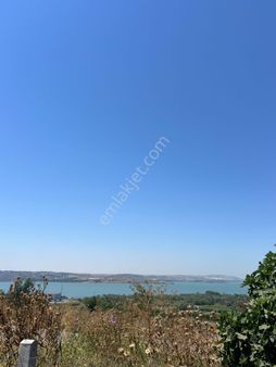 Büyükçekmece Merkezde Satılık Deniz Manzaralı 335 M2 Arsa