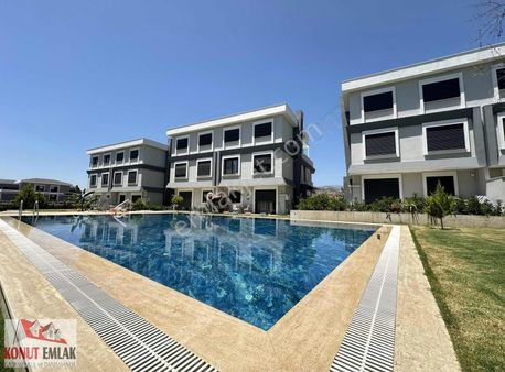 Konut Emlaktan Dallıca Mah Ultra Lüx 5+1 Triplex Satılık Villa