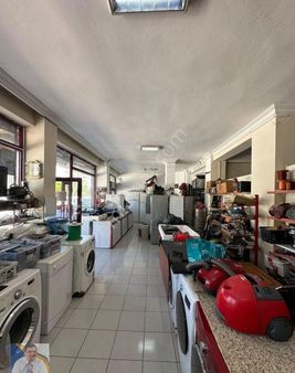 Van'ın En Prestijli Lokasyonunda Satılık Bina!