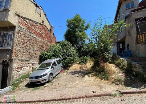 Ayvansarayda Satılık 87 M.kare Arsa