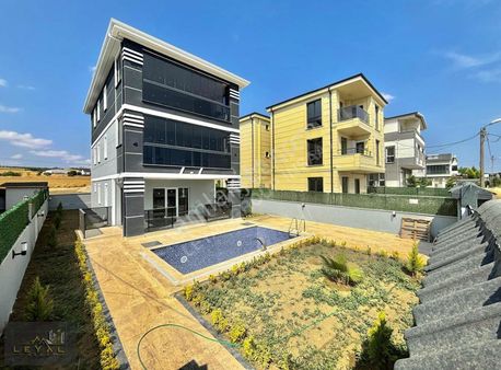 ⫷ Leyal Grup ⫸ Havuzlu Deniz&şehir Manzaralı Müstakill Villa