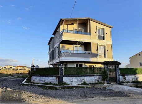 ꧁▄▀▄ Leyal Grup ▄▀▄꧁yeniçiflikte Piyasa Rakamları Altında Villa!