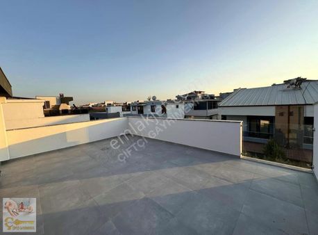 Çiftçi Gayrimenkulden Cüneytbey De 3+1 200m Lüks Villa