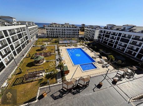 Büyükçekmece' De Akça Konaklarında Bahçe Kullanımlı 2+1