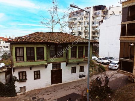 İdenova'dan Şehrin Kalbinde Saklı Cennet Osmangazi Çekirge’de Uludağ Manzaralı Bahçeli Müstakil Ev