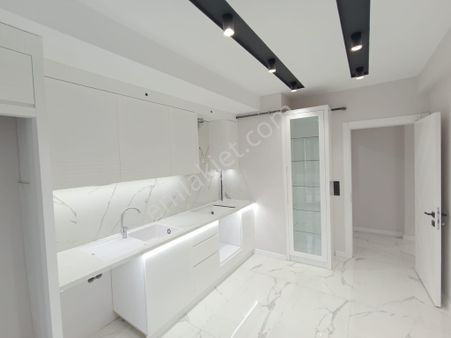 Blokyapı Gayrimenkul'den Hacıkaplanlar Mh. Sıfır 3+1 Daire