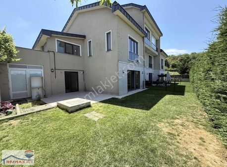 Sarıyer Zekeriyaköy'de 4+1 Kiralık Villa