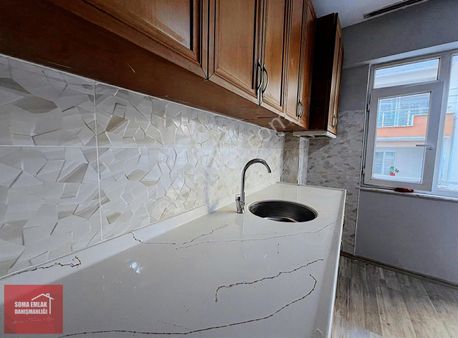 Soma Emlak* Satılık Kurtuluş Okulu Mevkii 2+1 Bakımlı Daire !