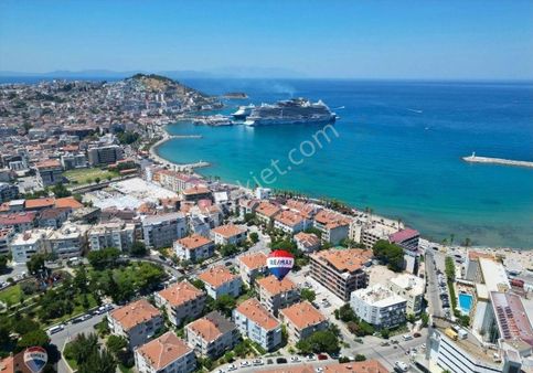 Kuşadası Marina Bölgesinde Etrafı Açık 3+1 Daire