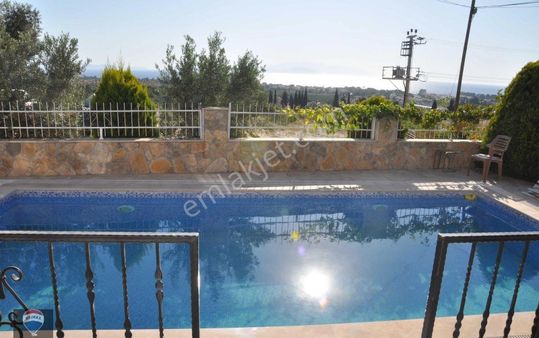 Kuşadası'nda Ful Deniz Manzaralı Özel Havuzlu Yeni Vlla