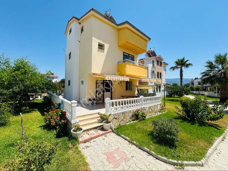Soğucakta 5+1 Denize Yürüme Mesafesi Masrafsız Villa